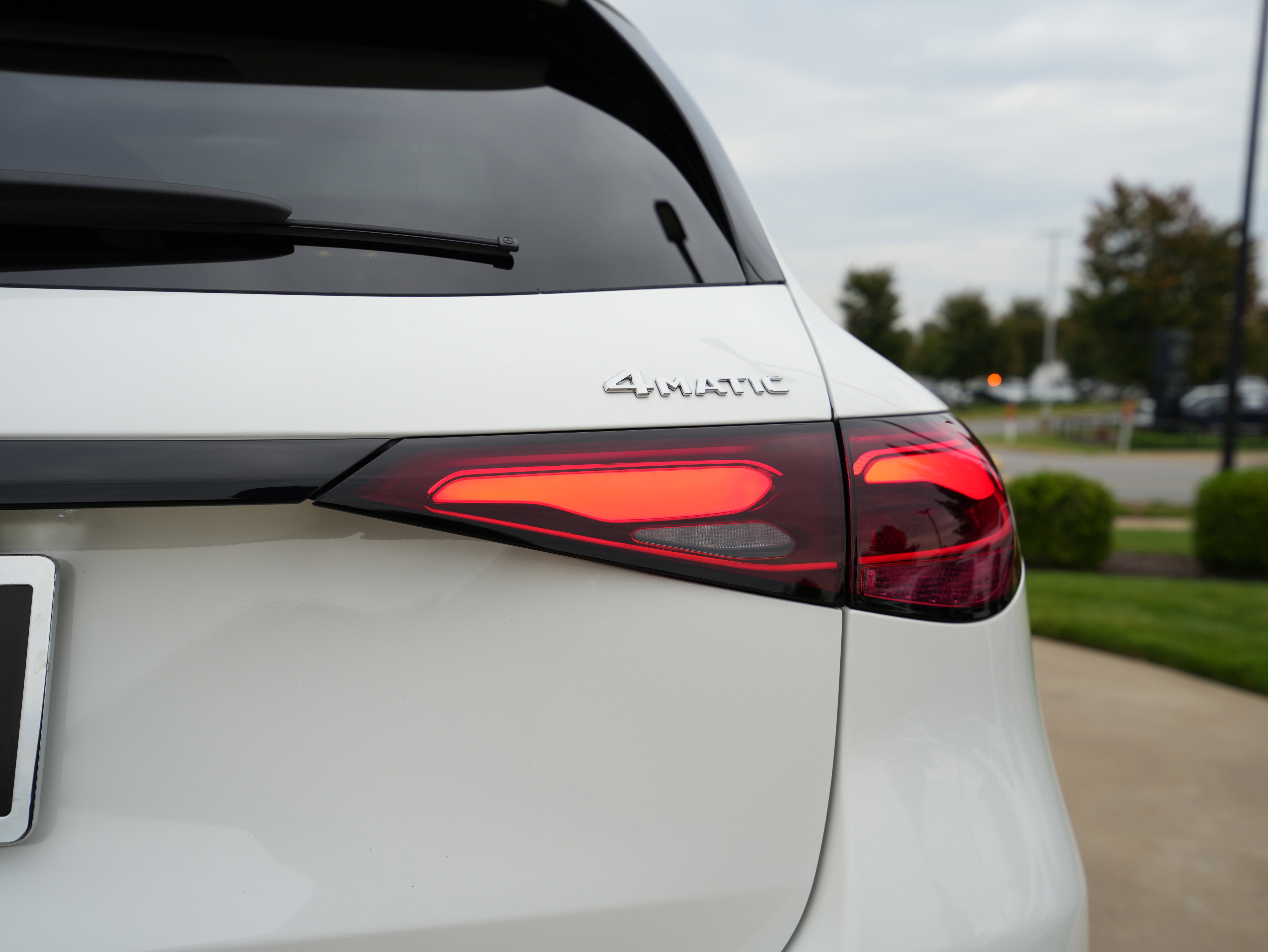 2026 Mercedes Benz GLC 300 4MATIC photo 3