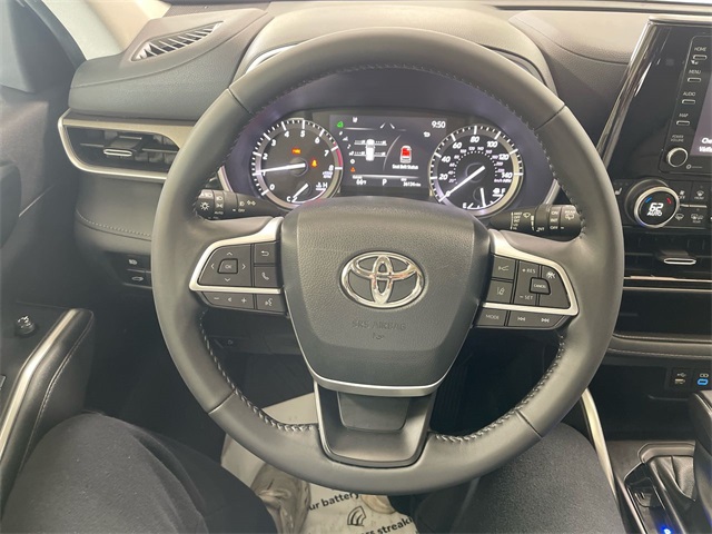 2022 Toyota Highlander XLE photo 14