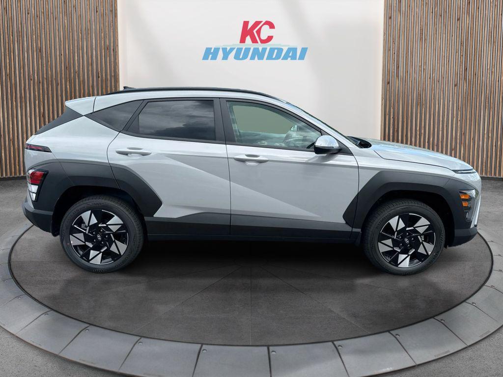 2025 Hyundai Kona SEL photo 4