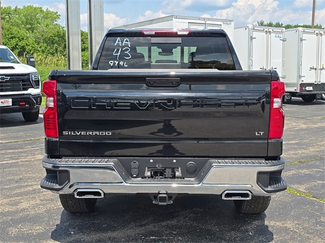 2025 Chevrolet Silverado 1500 LT photo 2
