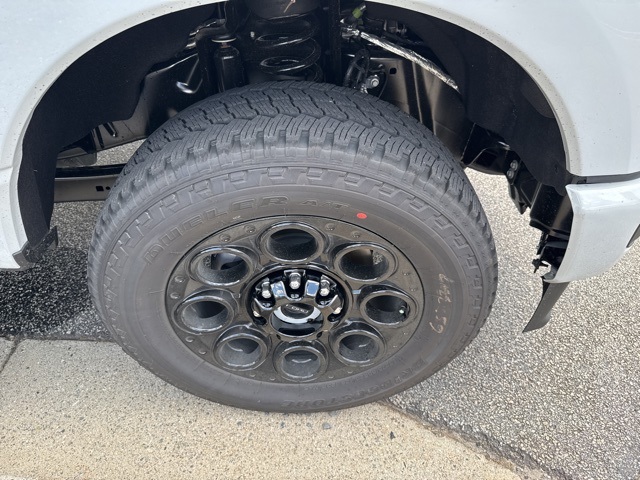 2025 Ford F-350 photo 15