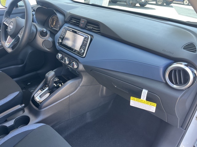2025 Nissan Versa 1.6 SV photo 22