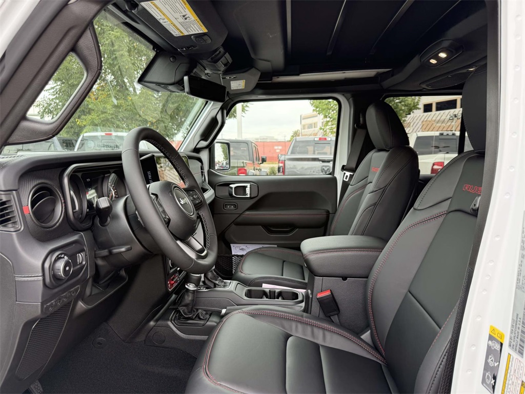 2025 Jeep Wrangler Rubicon X photo 16