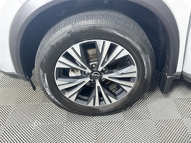 2023 Nissan Rogue SV photo 3