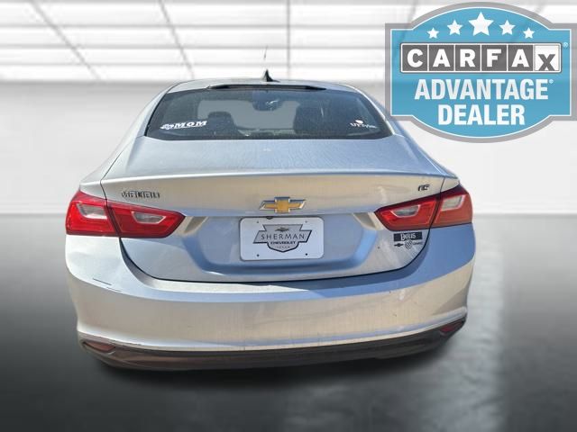 2016 Chevrolet Malibu LS photo 3