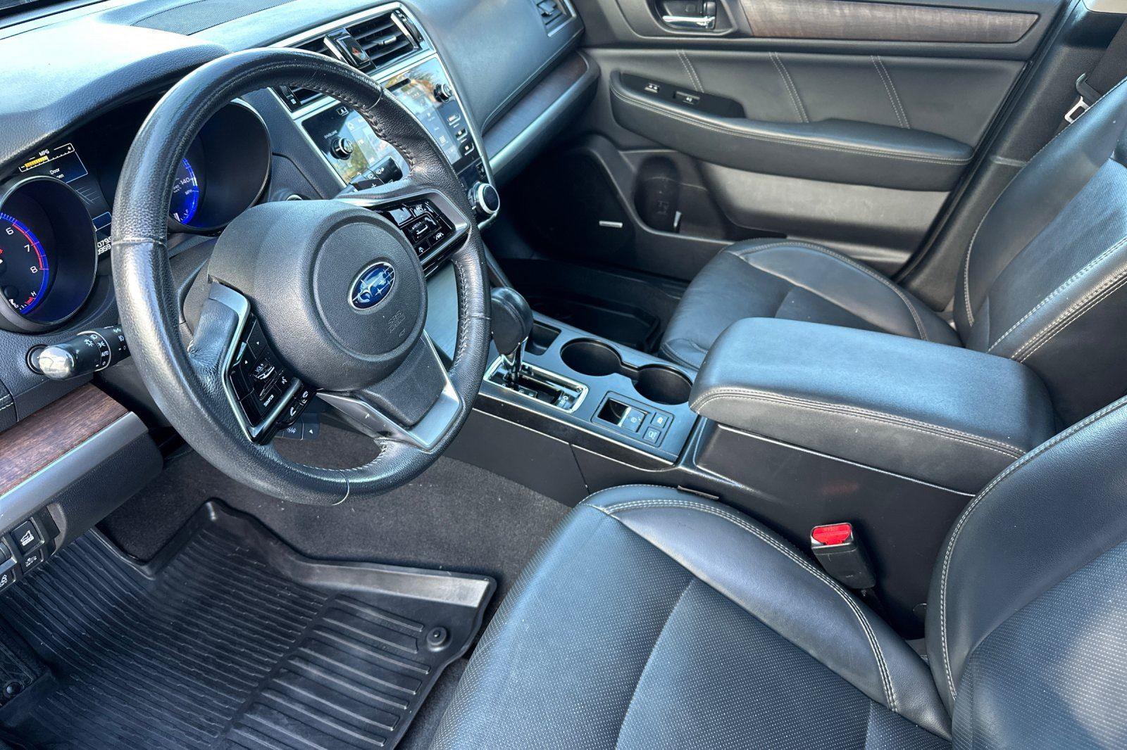 2019 Subaru Outback Limited photo 2