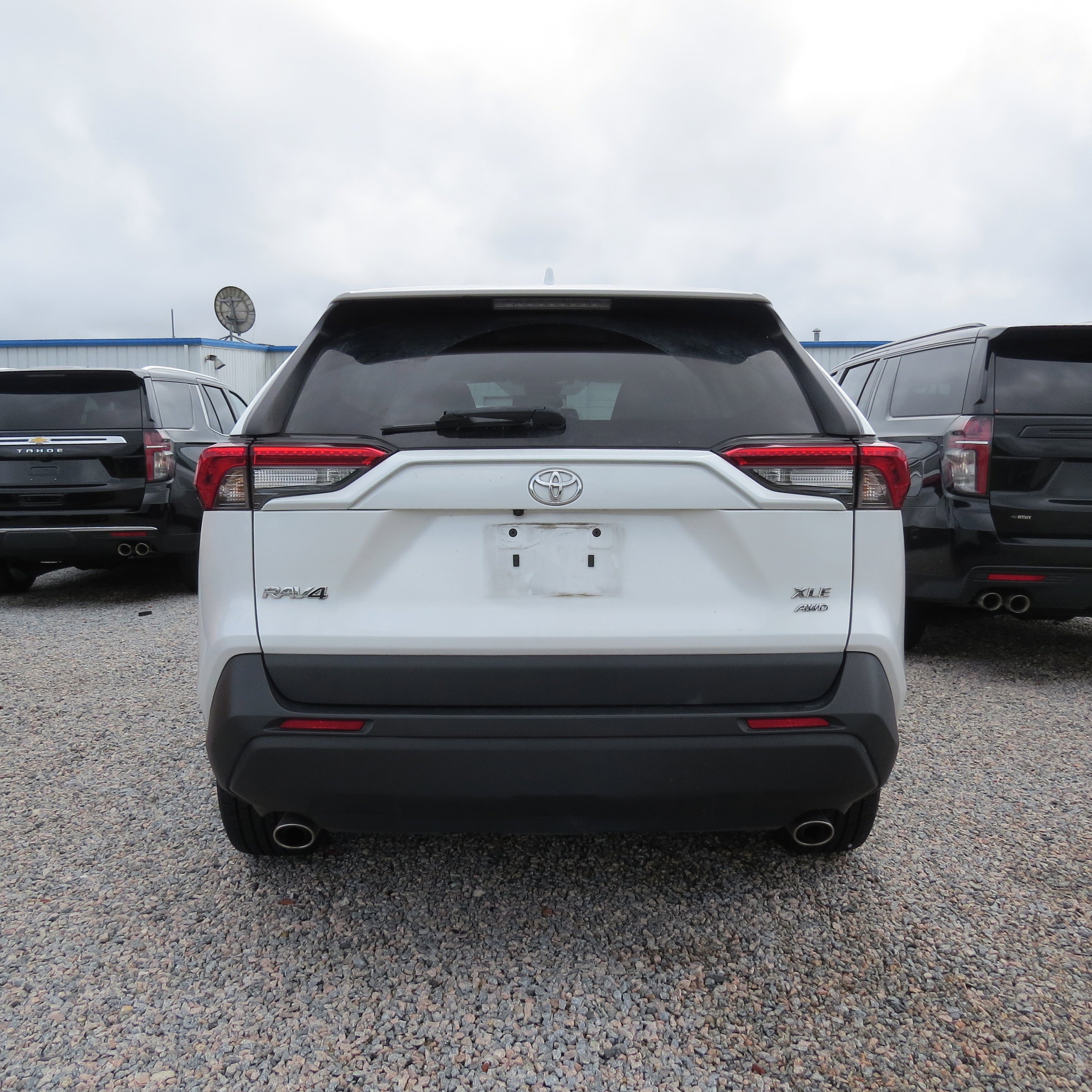 2023 Toyota RAV4 XLE Premium photo 12