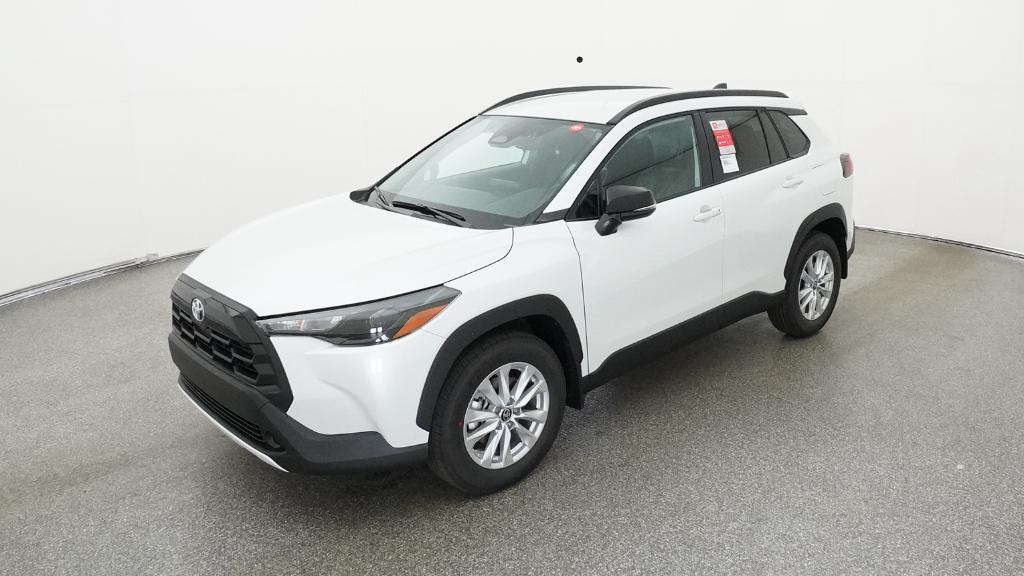 2026 Toyota Corolla Cross LE's photo