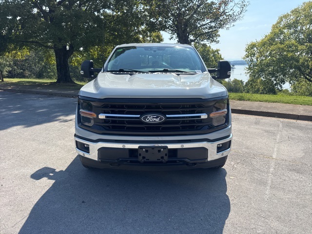 2024 Ford F-150 XLT photo 2