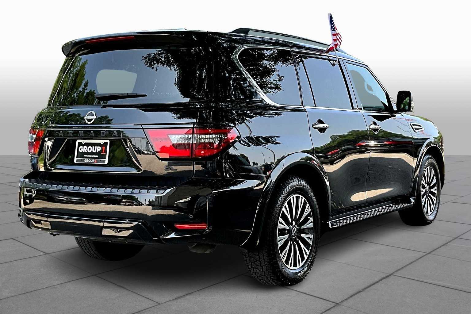 2023 Nissan Armada SL photo 3