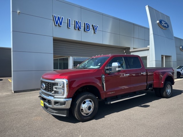 2025 Ford Super Duty F-350® Lariat®