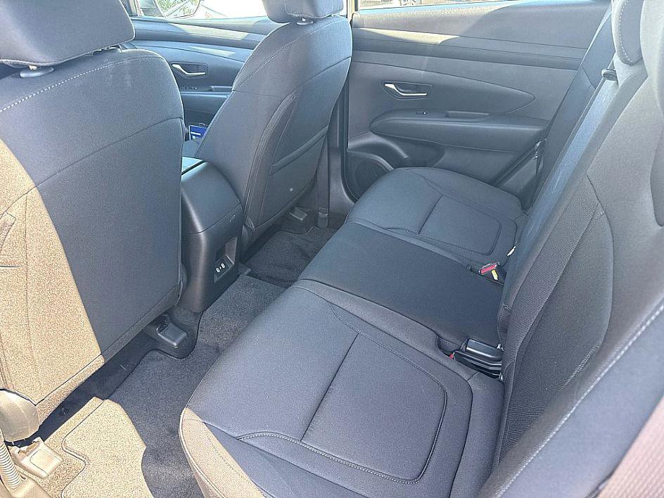 2025 Hyundai Tucson SE photo 6