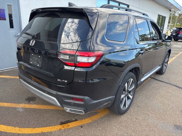 2023 Honda Pilot Elite photo 4
