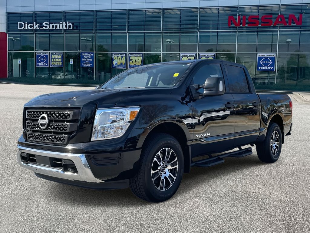 2024 Nissan Titan SV photo 3