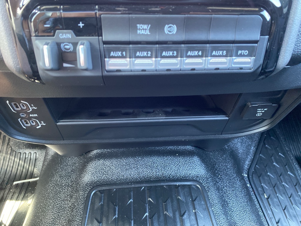 2025 Ram 5500 Tradesman photo 28