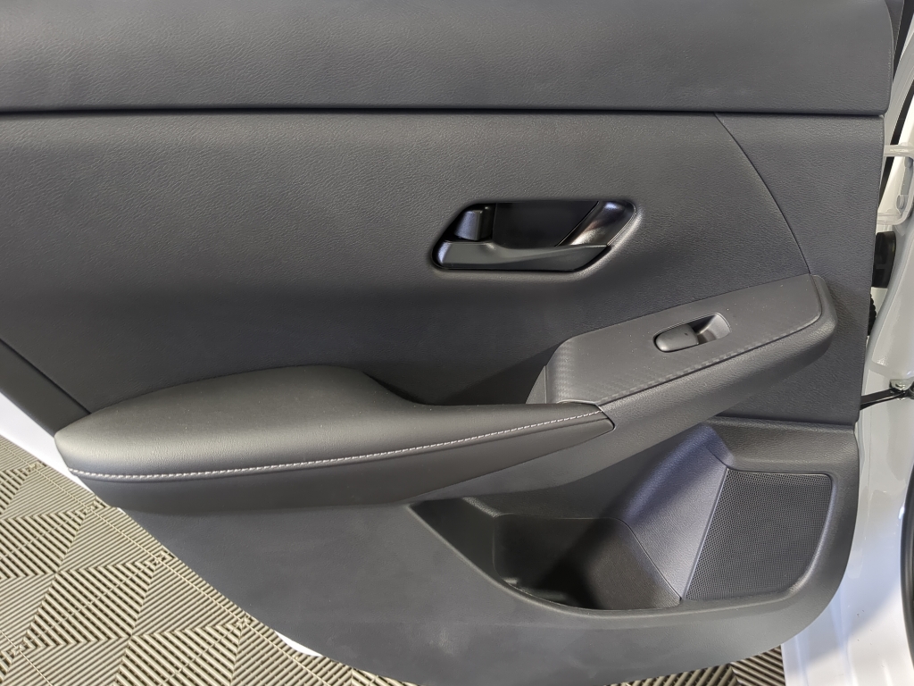 2025 Nissan Sentra S photo 12