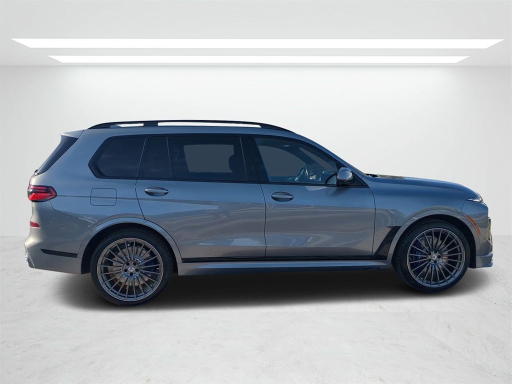New 2025 Skyscraper Grey Metallic BMW ALPINA XB7 image 3