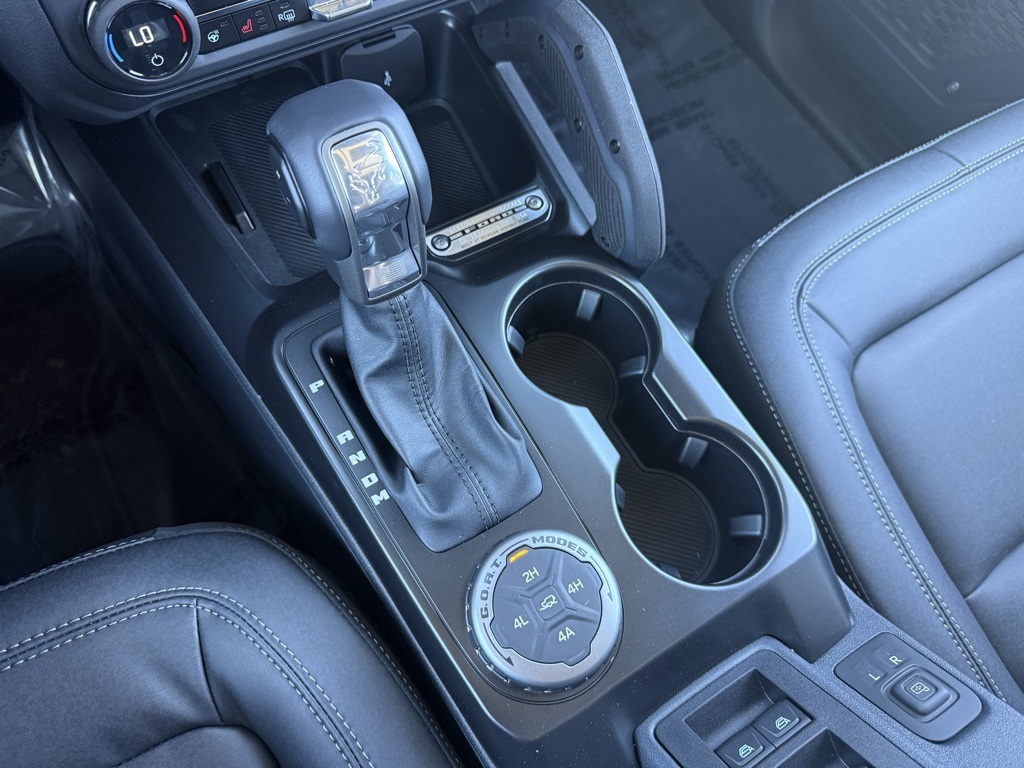 2025 Ford Bronco Badlands photo 12
