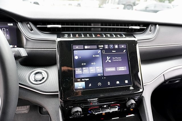 2023 Jeep Grand Cherokee Laredo photo 24