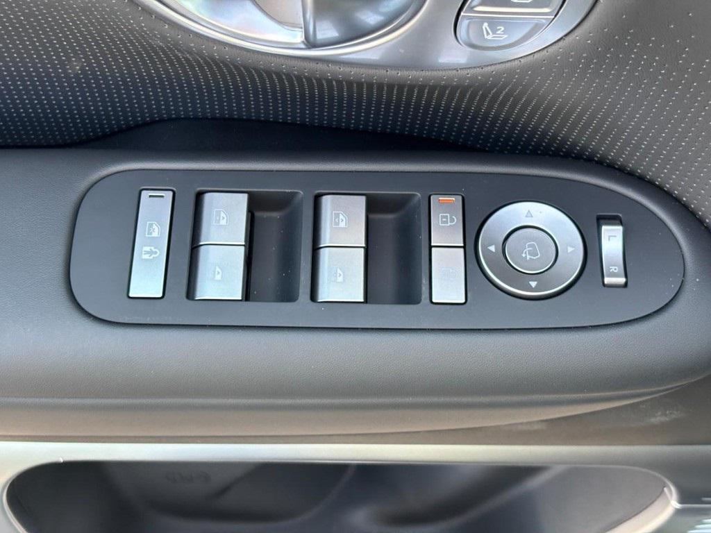 2026 Hyundai Ioniq photo 19