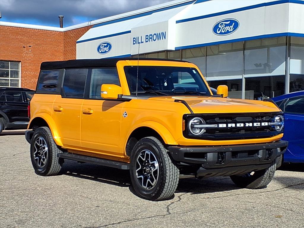 2022 Ford Bronco 4-Door Outer Banks's photo