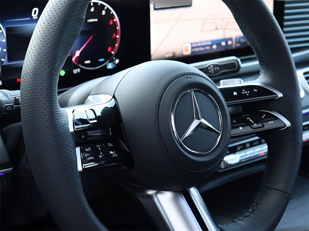 2025 Mercedes Benz GLS 450 4MATIC photo 20