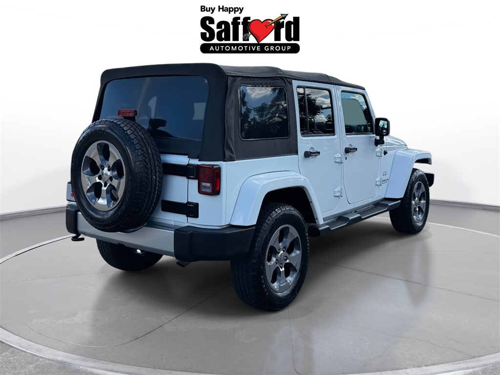 2017 Jeep Wrangler Unlimited Sahara photo 8