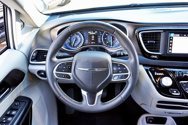 Certified Used 2022 White Chrysler LX image 18