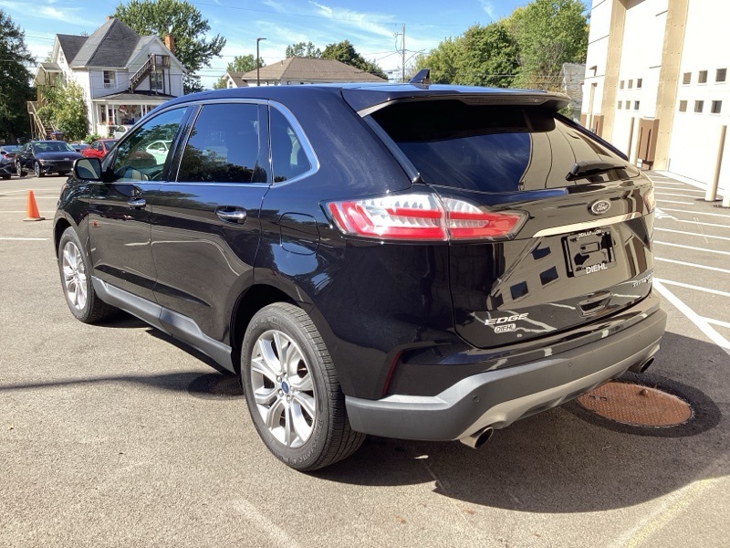 2019 Ford Edge Titanium photo 4