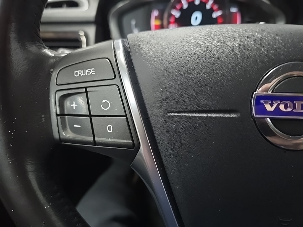 2016 Volvo XC70 T5 Premier photo 19