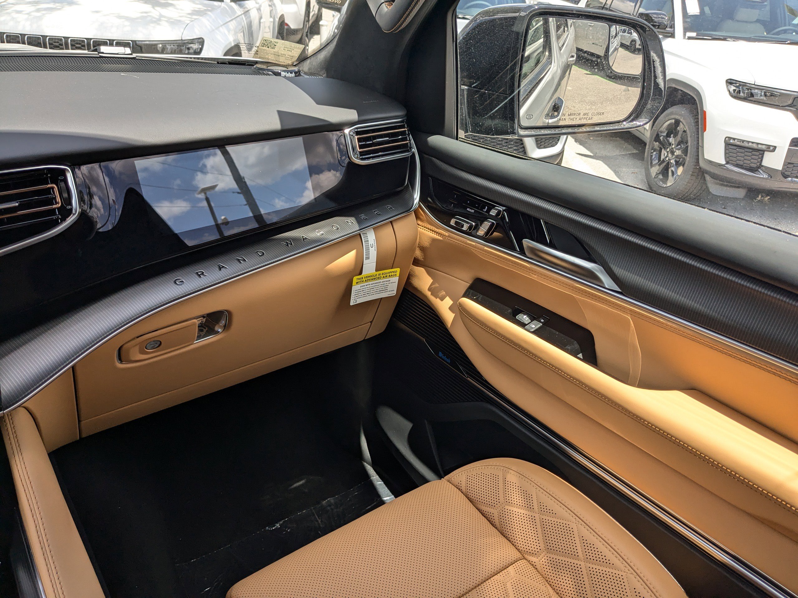 2025 Jeep Grand Wagoneer L III Obsidian photo 18