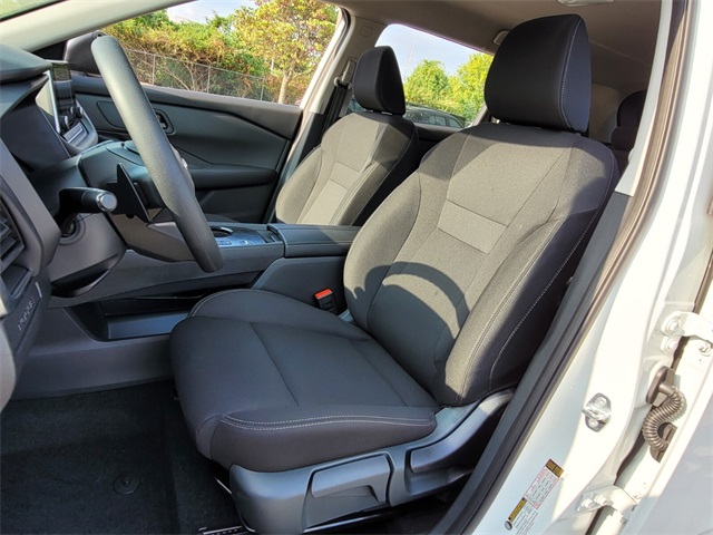 2026 Nissan Rogue S photo 7