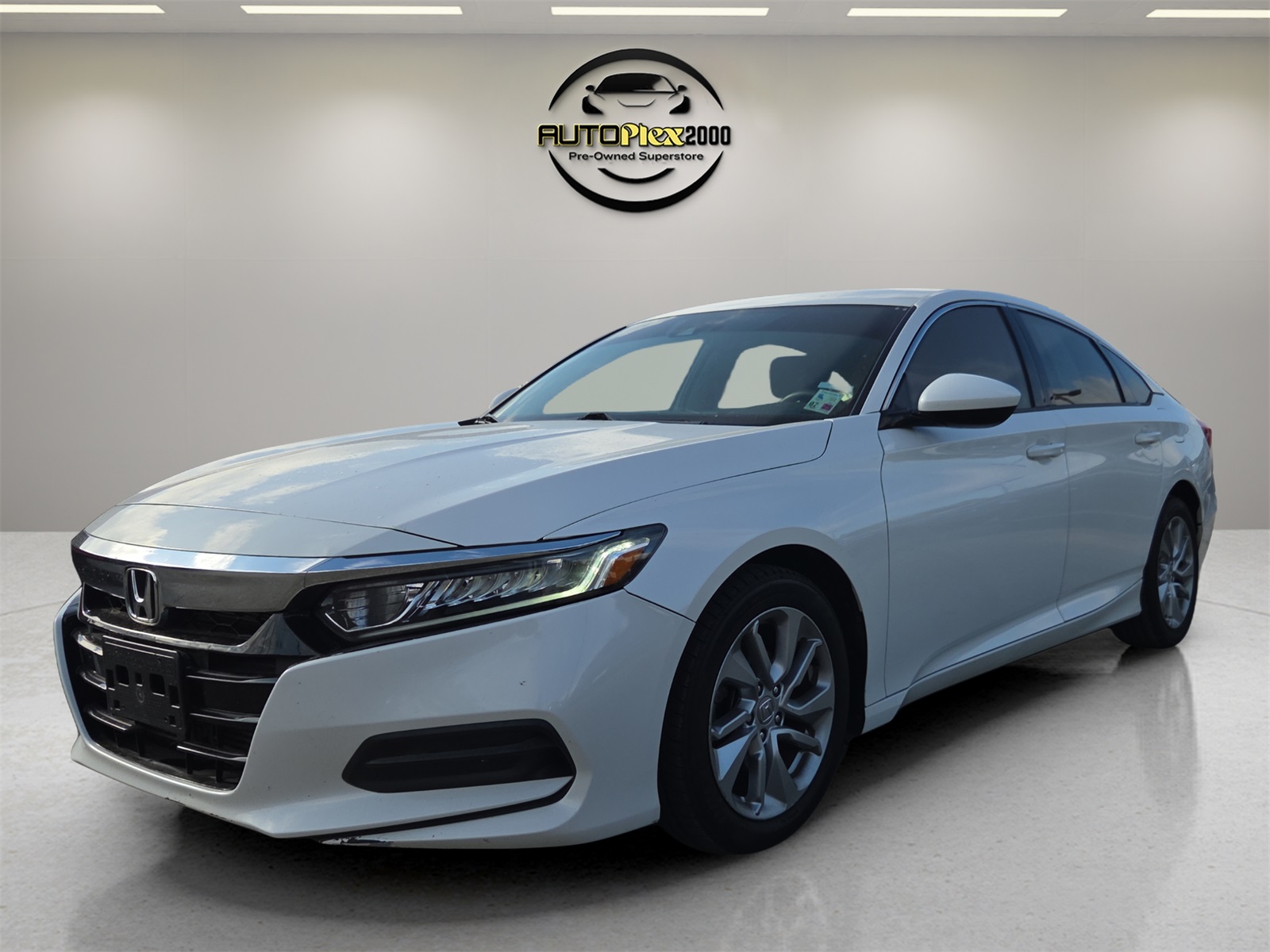 2018 Honda Accord LX photo 3