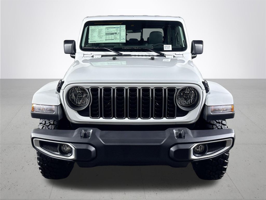 2025 Jeep Gladiator Willys photo 3