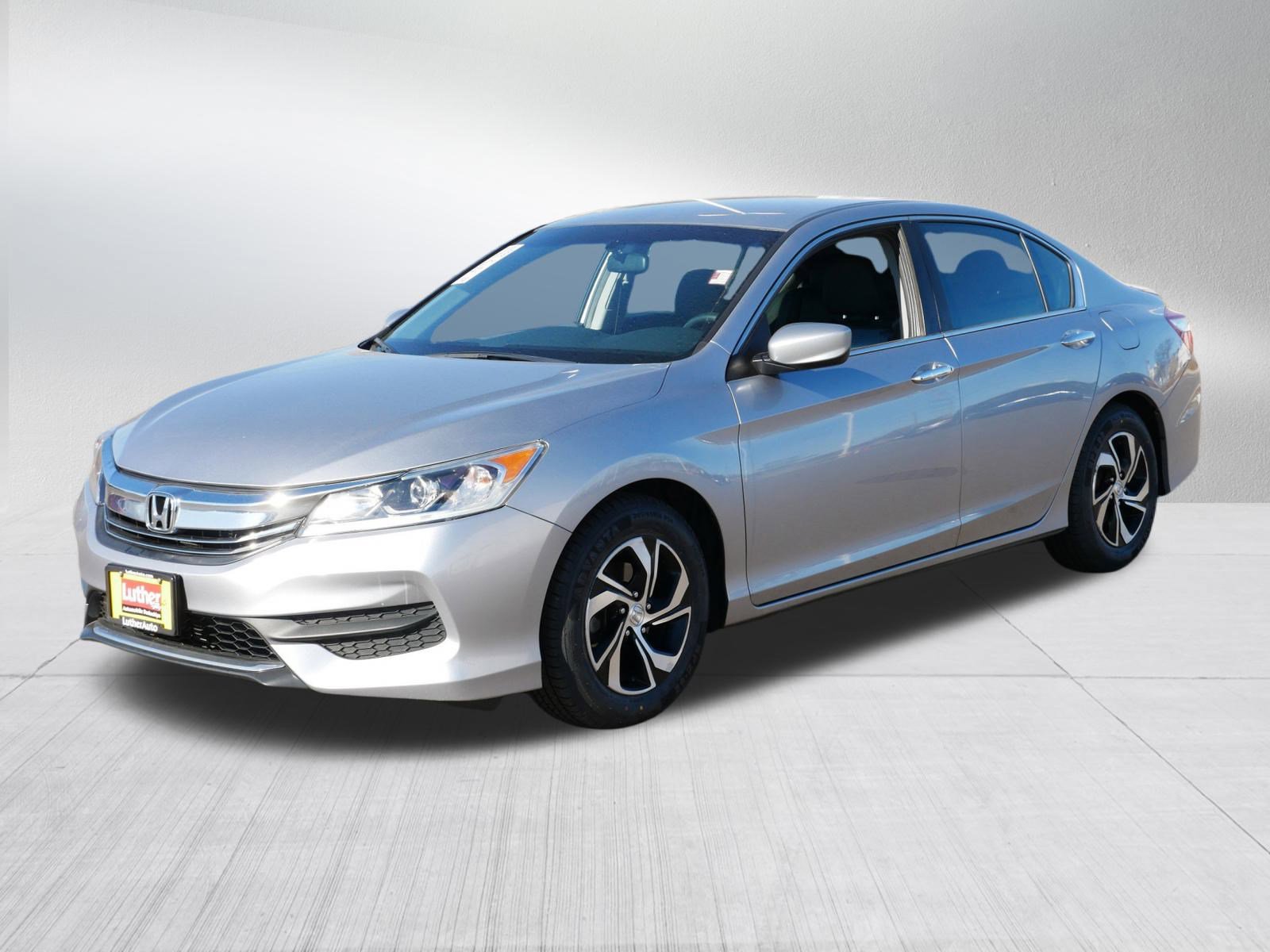 2016 Honda Accord LX photo 3