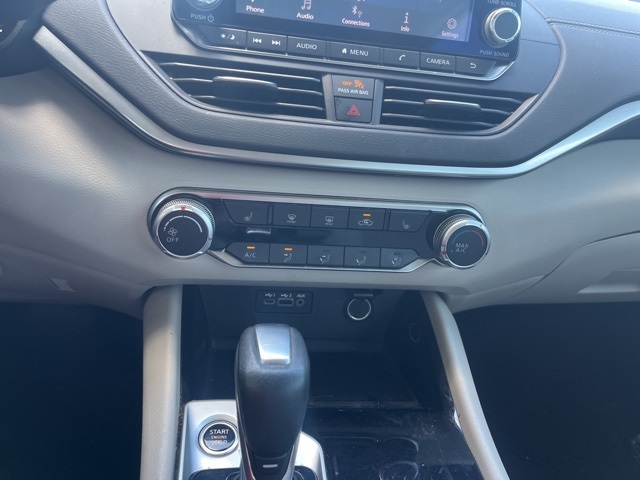 2022 Nissan Altima 2.5 SV photo 18
