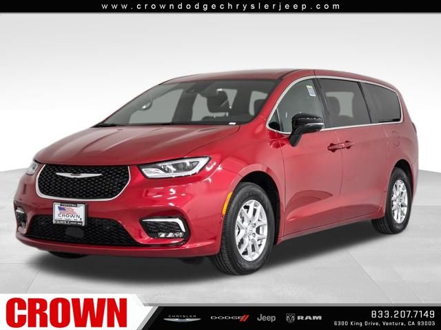 2026 Chrysler Pacifica photo 4