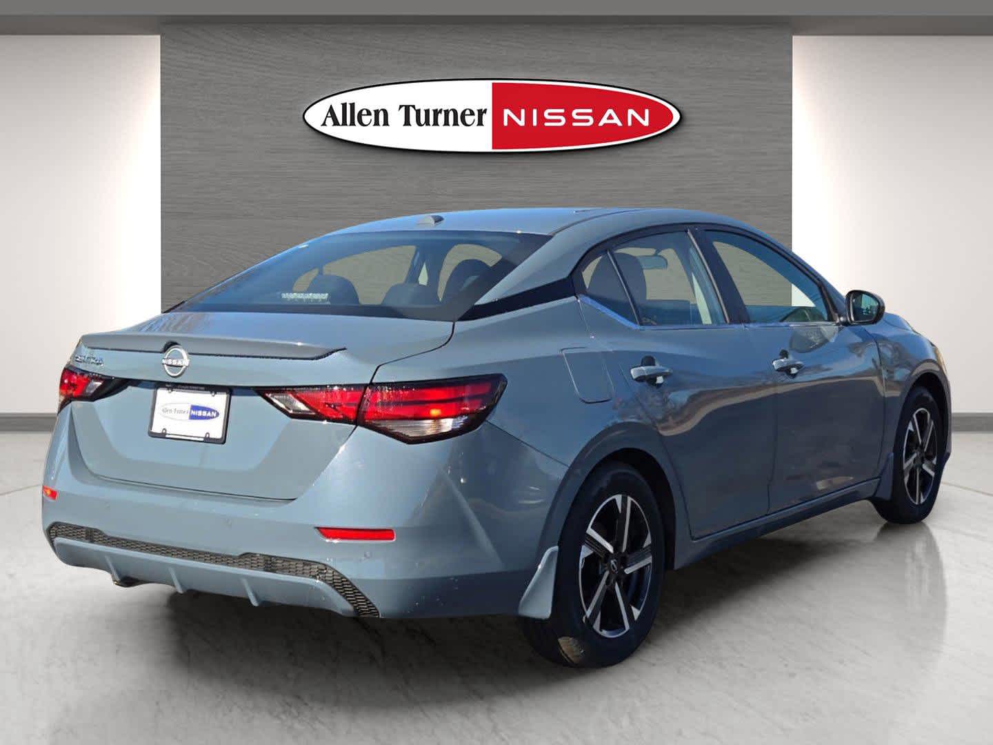 2025 Nissan Sentra SV photo 4