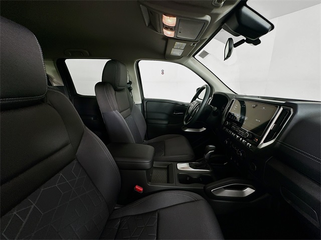 2025 Nissan Frontier SV photo 22