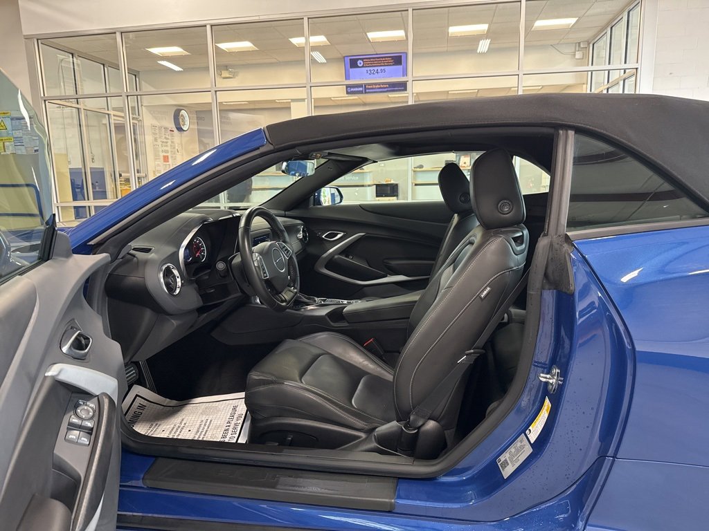 2022 Chevrolet Camaro 2LT photo 4