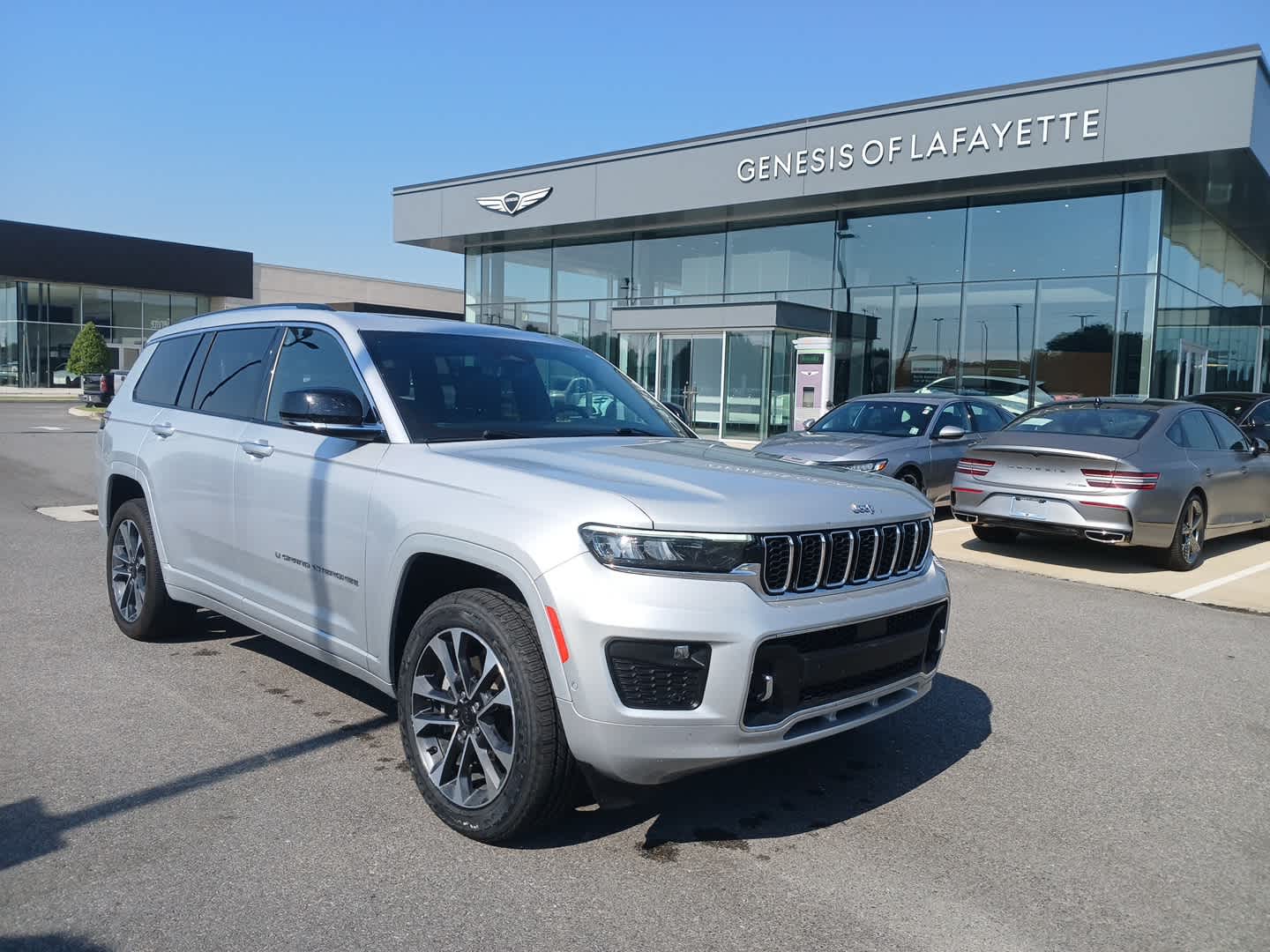 2022 Jeep Grand Cherokee L Overland's photo