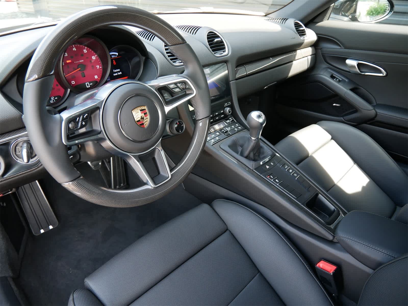 2025 Porsche Cayman S photo 4