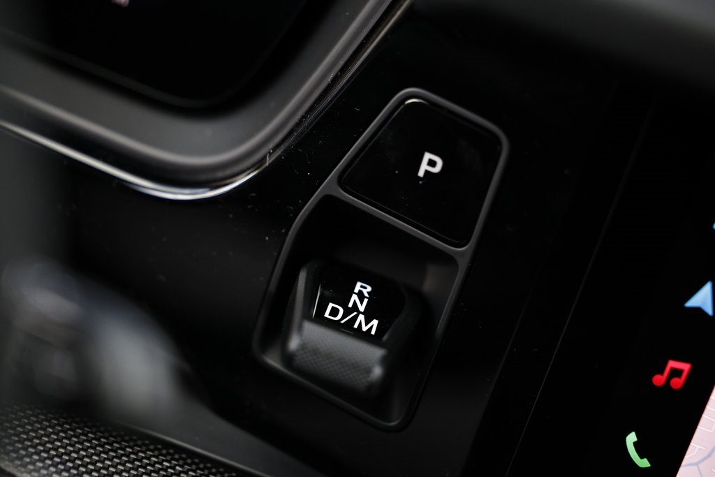 2025 Porsche Cayenne GTS photo 40