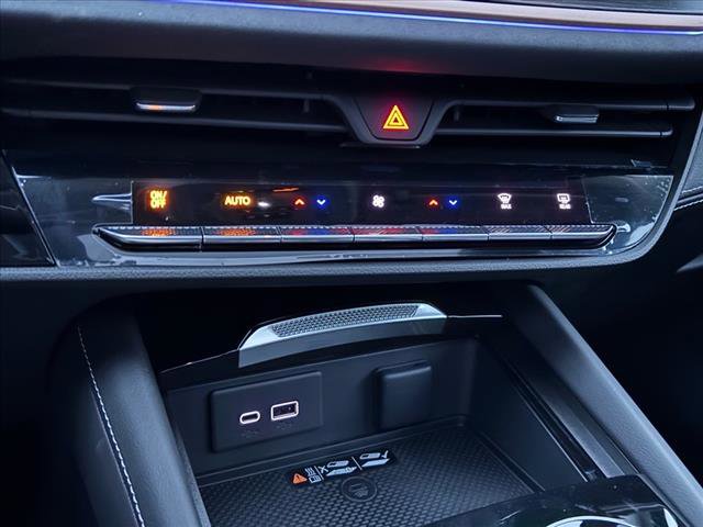 2025 Buick Envision Sport Touring photo 3