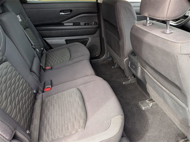 2022 Nissan Pathfinder SV photo 24