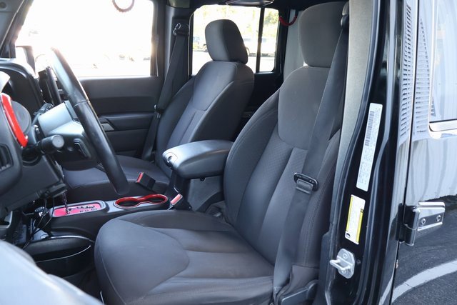 2015 Jeep Wrangler Unlimited Willys Wheeler photo 8