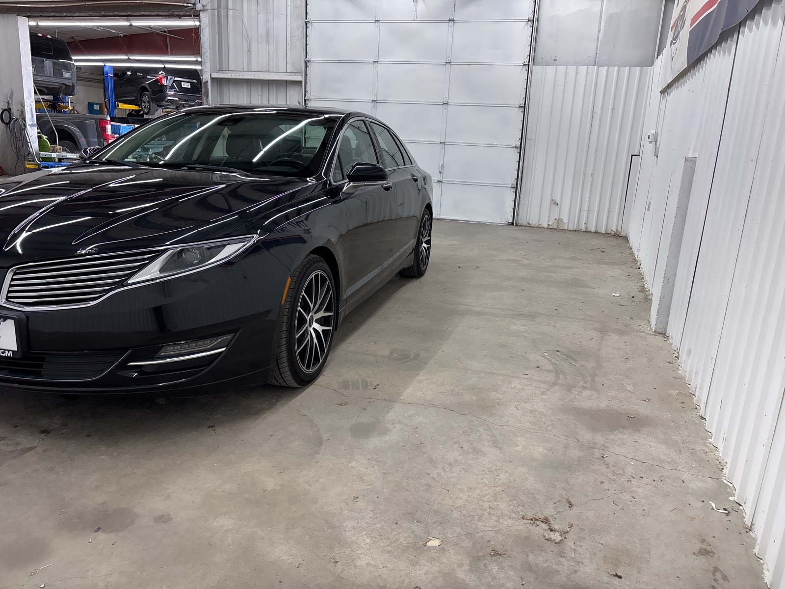 2015 Lincoln MKZ Base photo 3