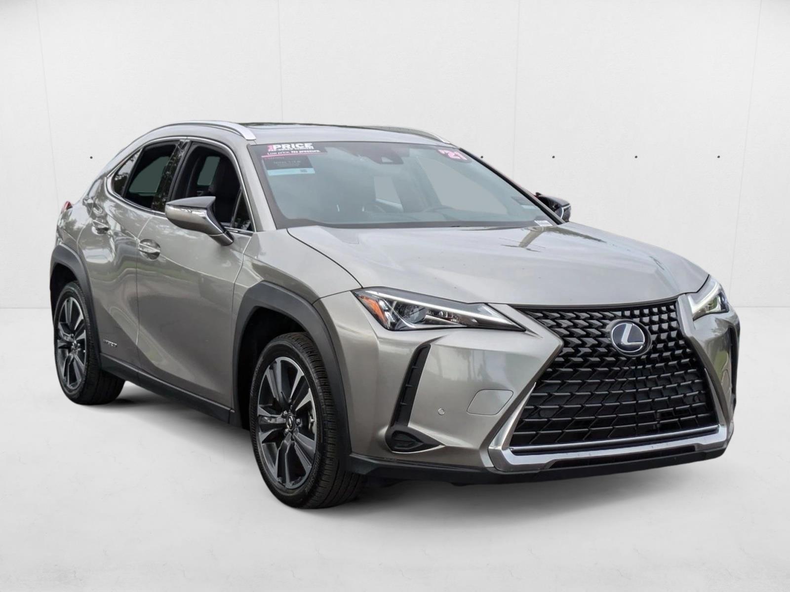 2021 Lexus UX 250h photo 3