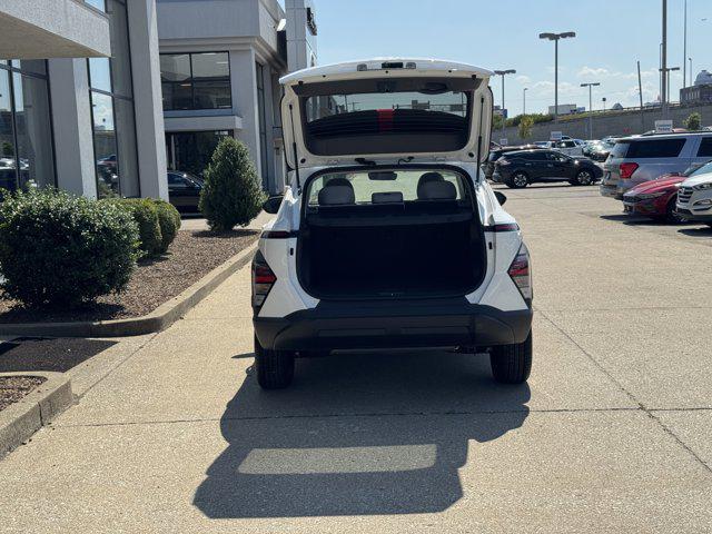 2026 Hyundai Kona SEL photo 10