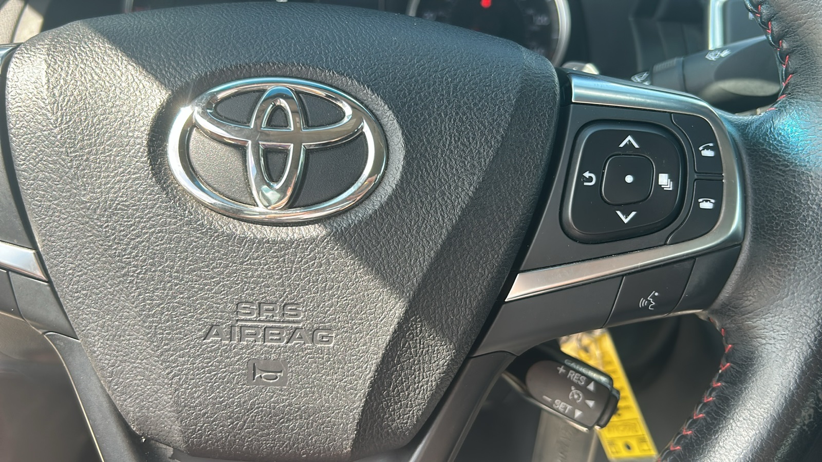 2016 Toyota Camry photo 18